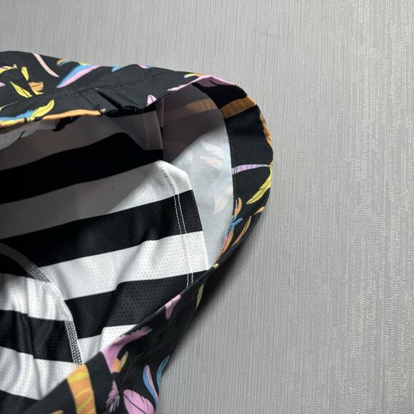 Chubbies 'The Black Light Nights' 5.5" Lined Swim Trunks Men’s Size Medium - Picture 7 of 7